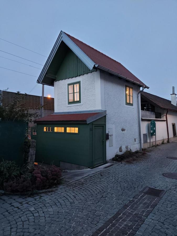 Haus Catull Apartment Klosterneuburg Exterior photo